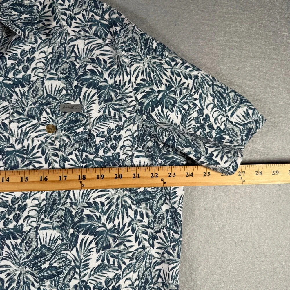 Eddie Bauer Mens Large Blue Tropical Palm Leaf Short Sleeve Outdoor Shirt EM135W